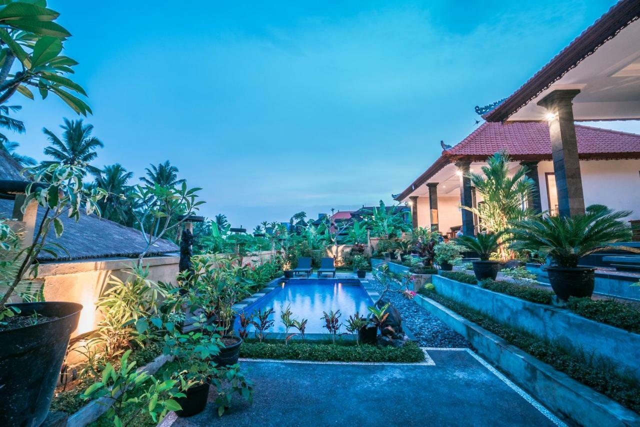 Hotel Pondok Putri Sari à Ubud Extérieur photo